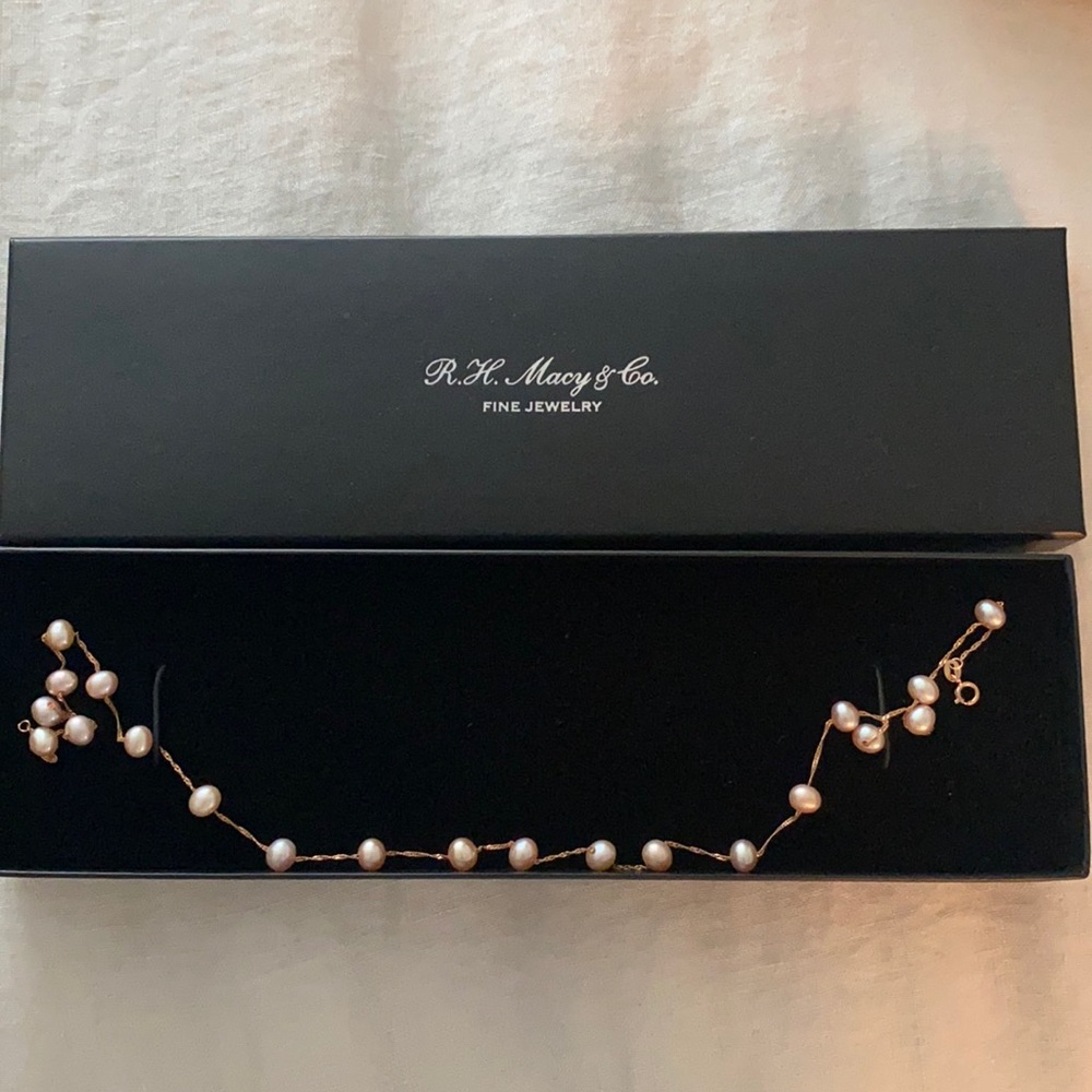 R.H. Macy & Co | Pearl necklace